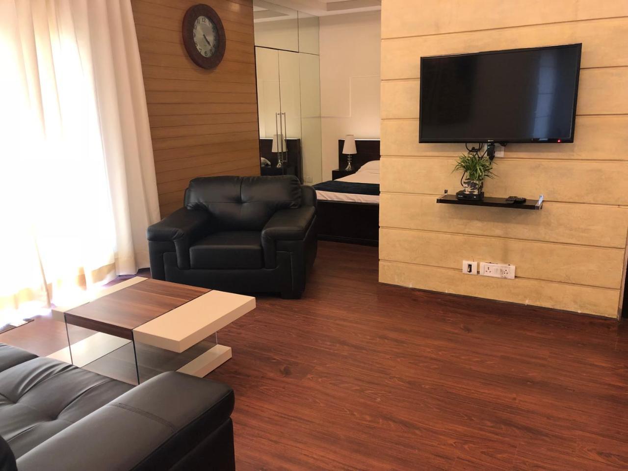 Apartment Beautiful At Tarudhan Valley Golf Resort, Manesar