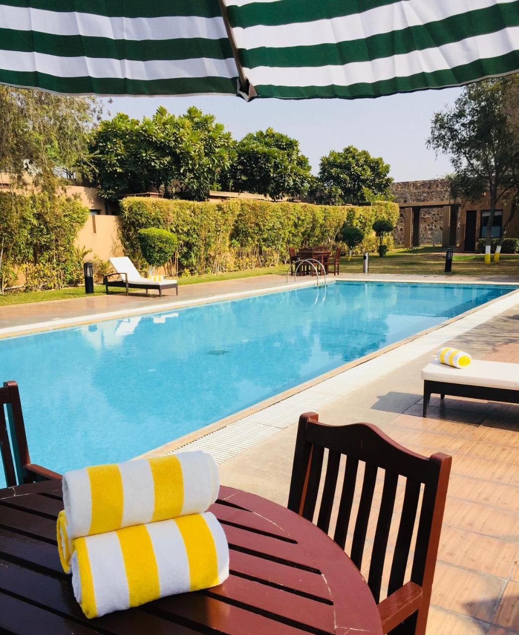 Beautiful At Tarudhan Valley Golf Resort, Manesar Apartment
