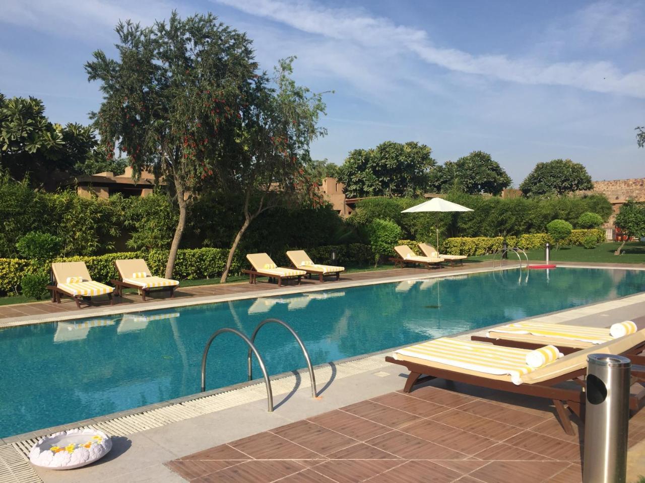 Apartment Beautiful At Tarudhan Valley Golf Resort, Manesar Gurgaon